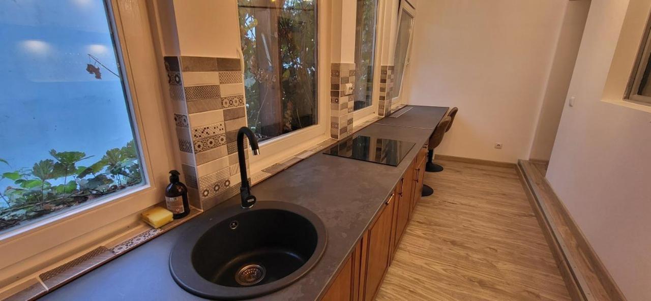 Cotroceni Accommodations Upstairs บูคาเรสต์ ภายนอก รูปภาพ